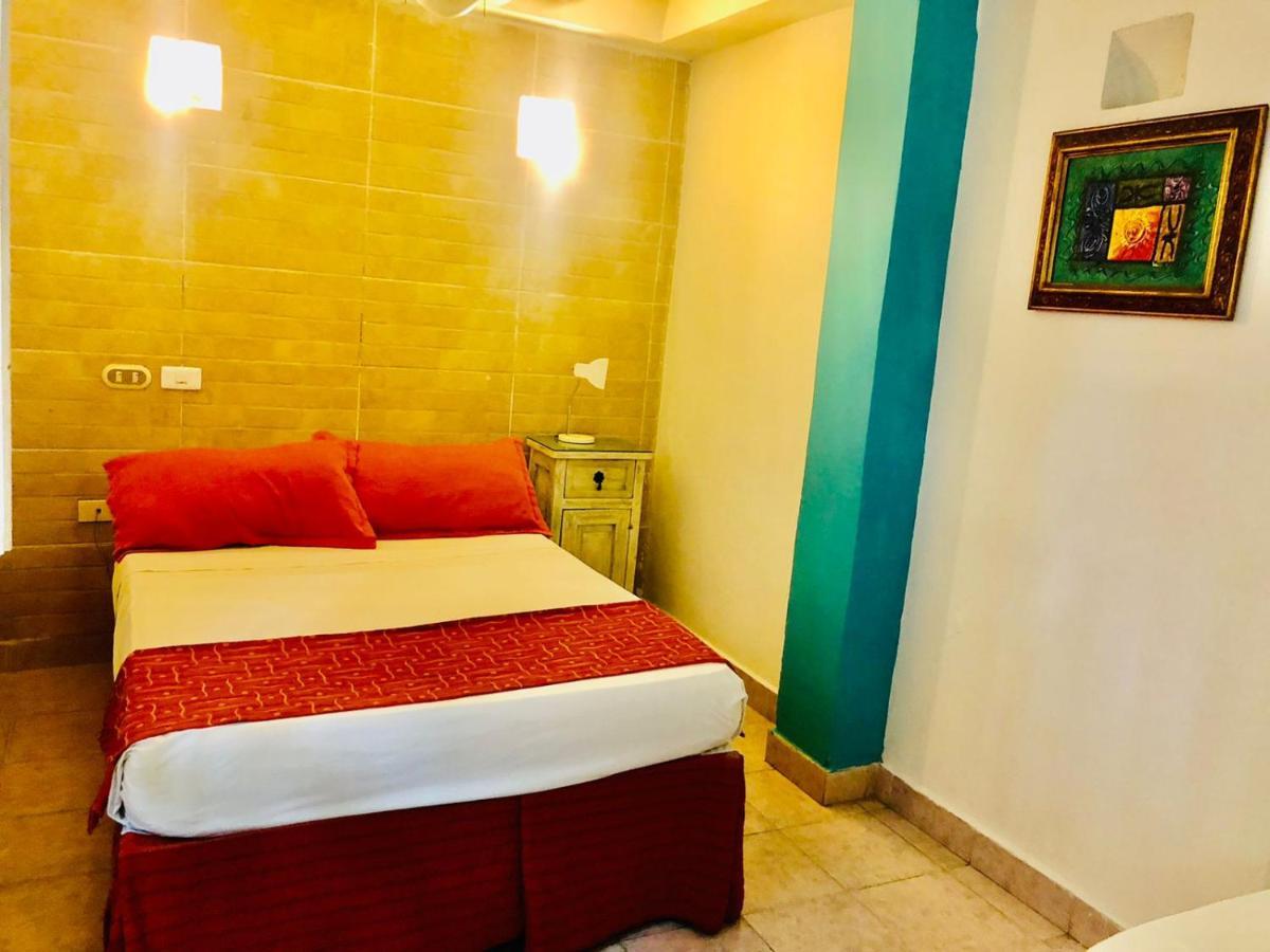Antigua Calle Almudena Hotel Cartagena Exterior photo